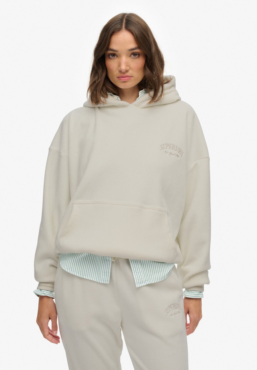Худи Superdry & Co COUNTRY CLUB , Off White/White
Худи Superdry & Co COUNTRY CLUB , Off White/White