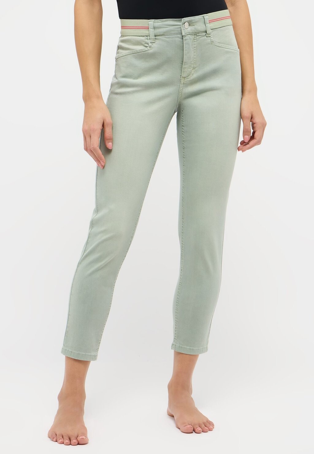 Джинсы облегающего кроя DEHNBUND ORNELLA SPORTY IN UNIFARBENEM STOFF Angels, зеленый
Джинсы облегающего кроя DEHNBUND ORNELLA SPORTY IN UNIFARBENEM STOFF Angels, зеленый