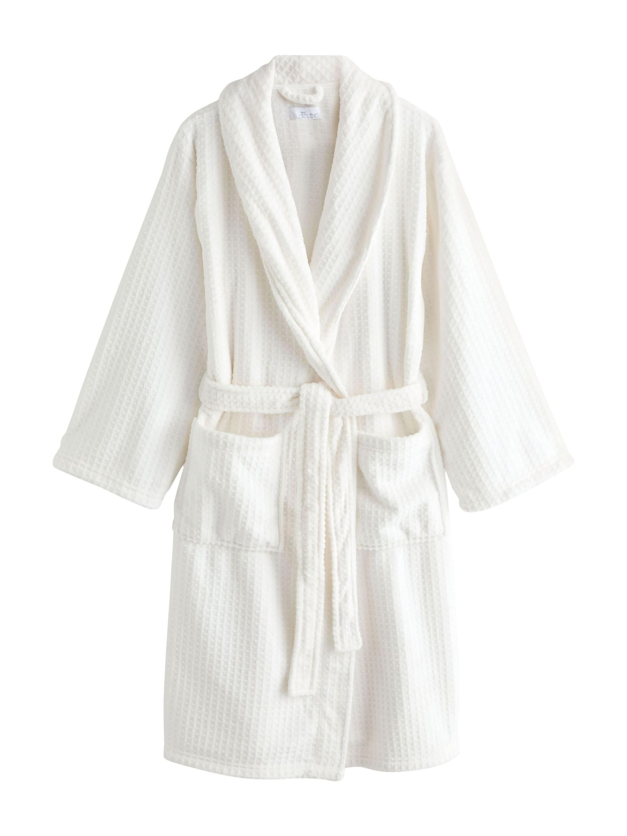 Next Короткий халат в белом цвете
Next Короткий халат в белом цвете