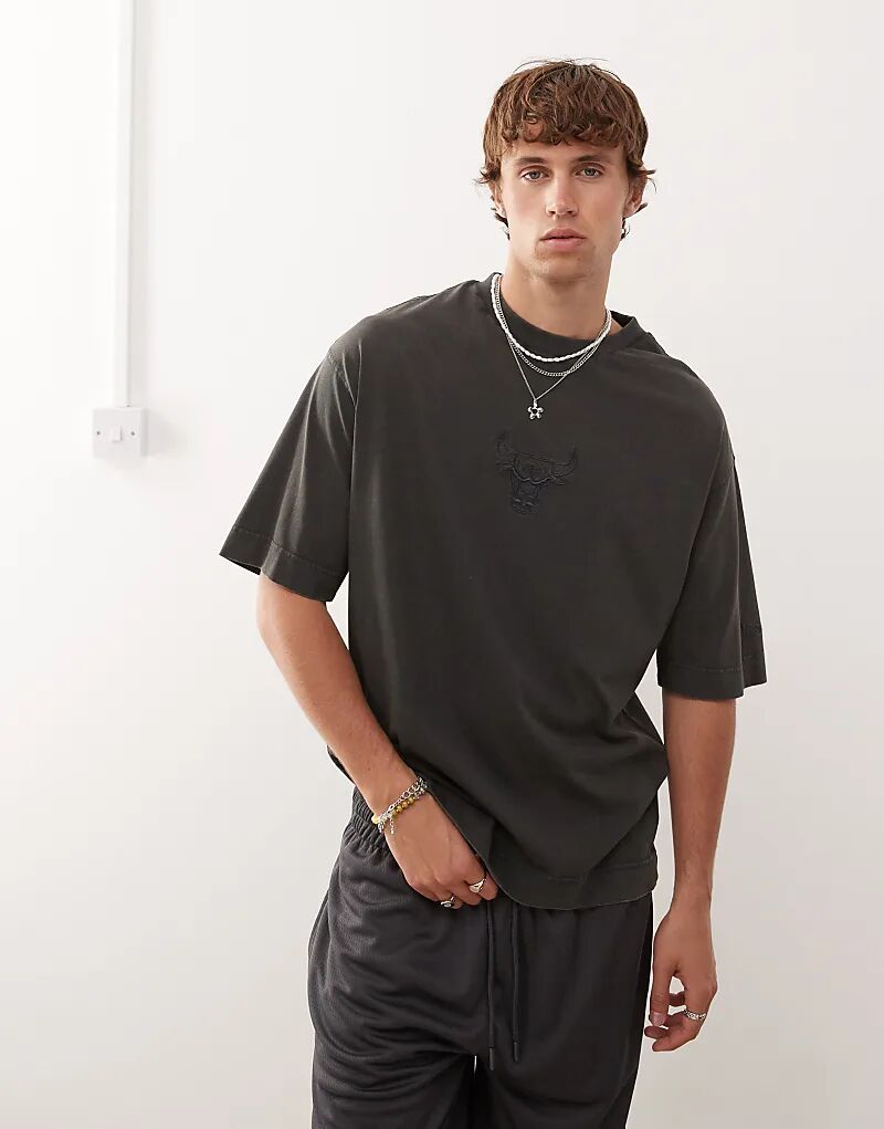 Футболка New Era Chicago Bulls цвета древесного угля
Футболка New Era Chicago Bulls цвета древесного угля