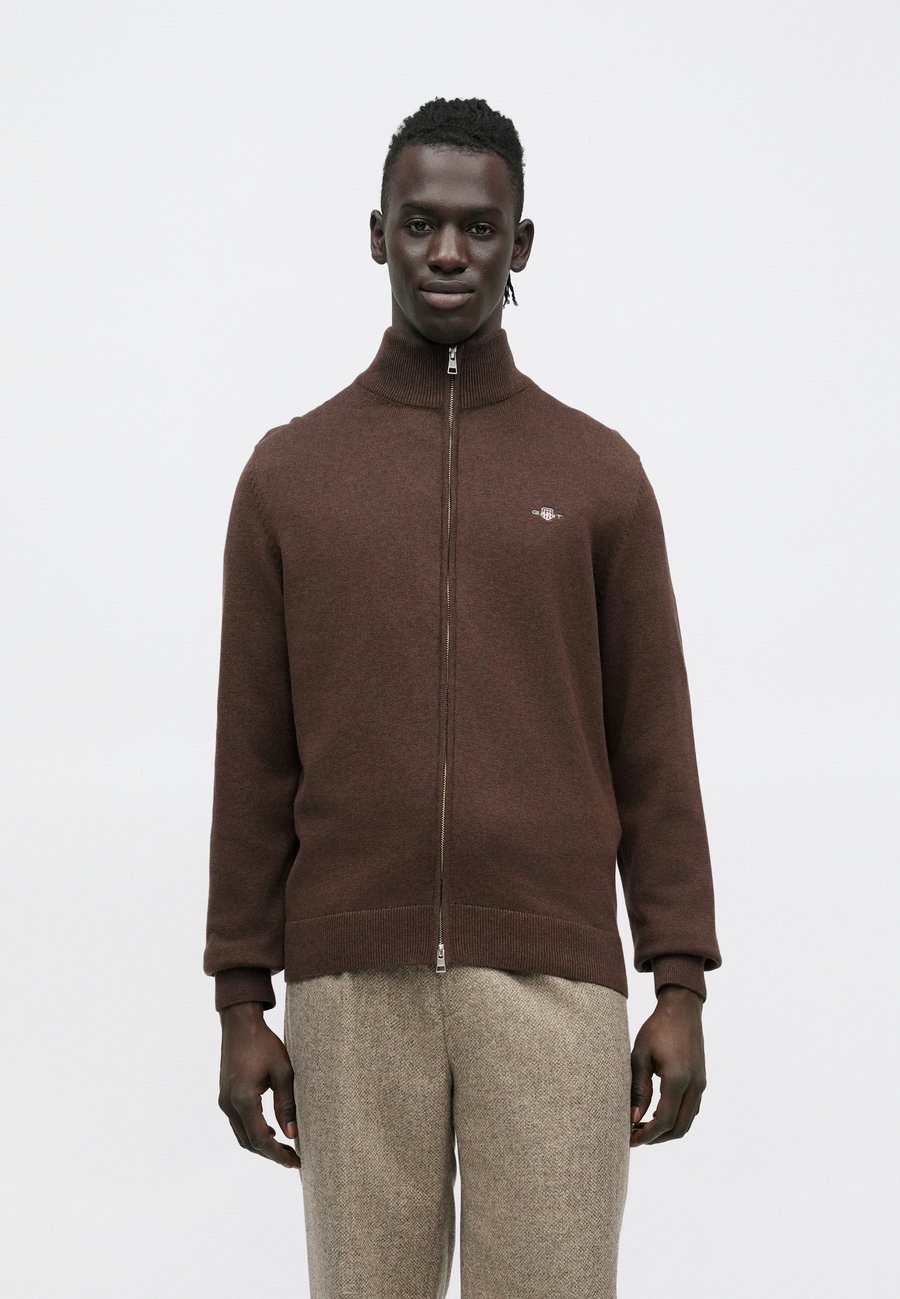 Толстовка GANT CASUAL ZIP CARDIGAN, Brown, Коричневый, Толстовка GANT CASUAL ZIP CARDIGAN, Brown
Толстовка GANT CASUAL ZIP CARDIGAN, Brown, Коричневый, Толстовка GANT CASUAL ZIP CARDIGAN, Brown