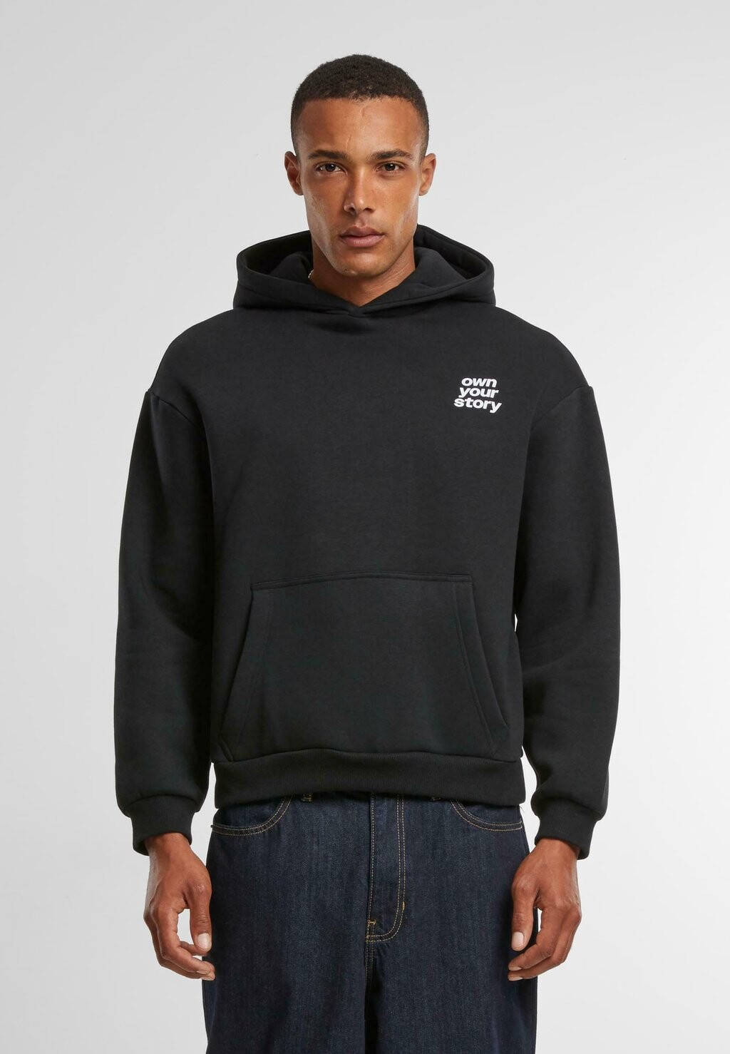 Толстовка с капюшоном WILD STORIES FLUFFY Upscale by Mister Tee, черный
Толстовка с капюшоном WILD STORIES FLUFFY Upscale by Mister Tee, черный