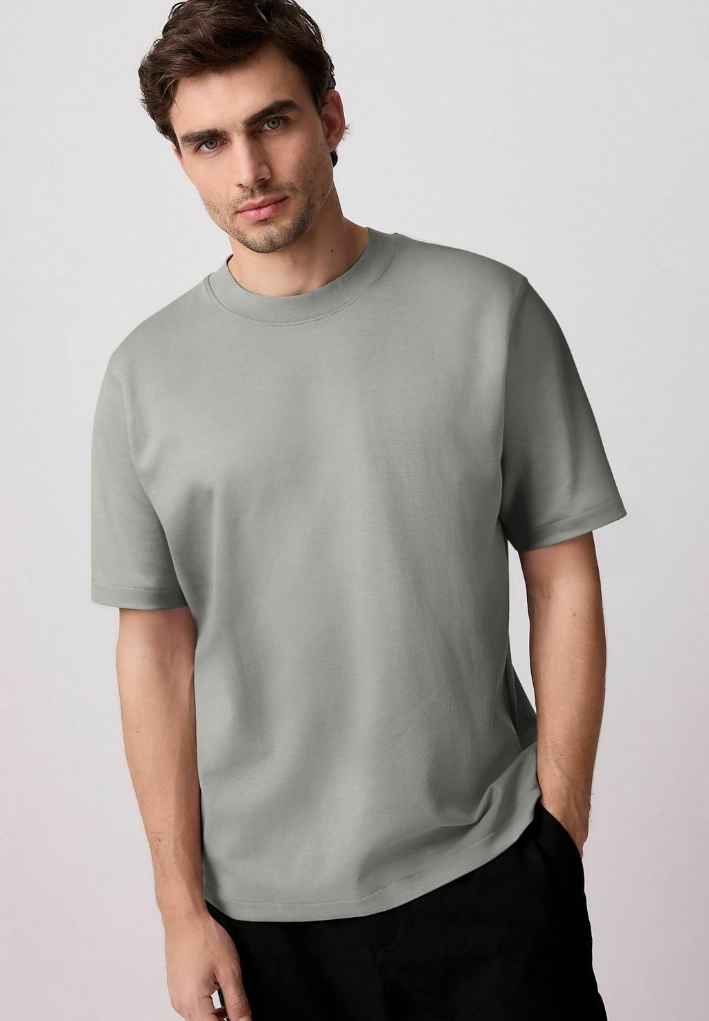 Базовая футболка SMART SOFT TOUCH HEAVYWEIGHT Next, серый
Базовая футболка SMART SOFT TOUCH HEAVYWEIGHT Next, серый