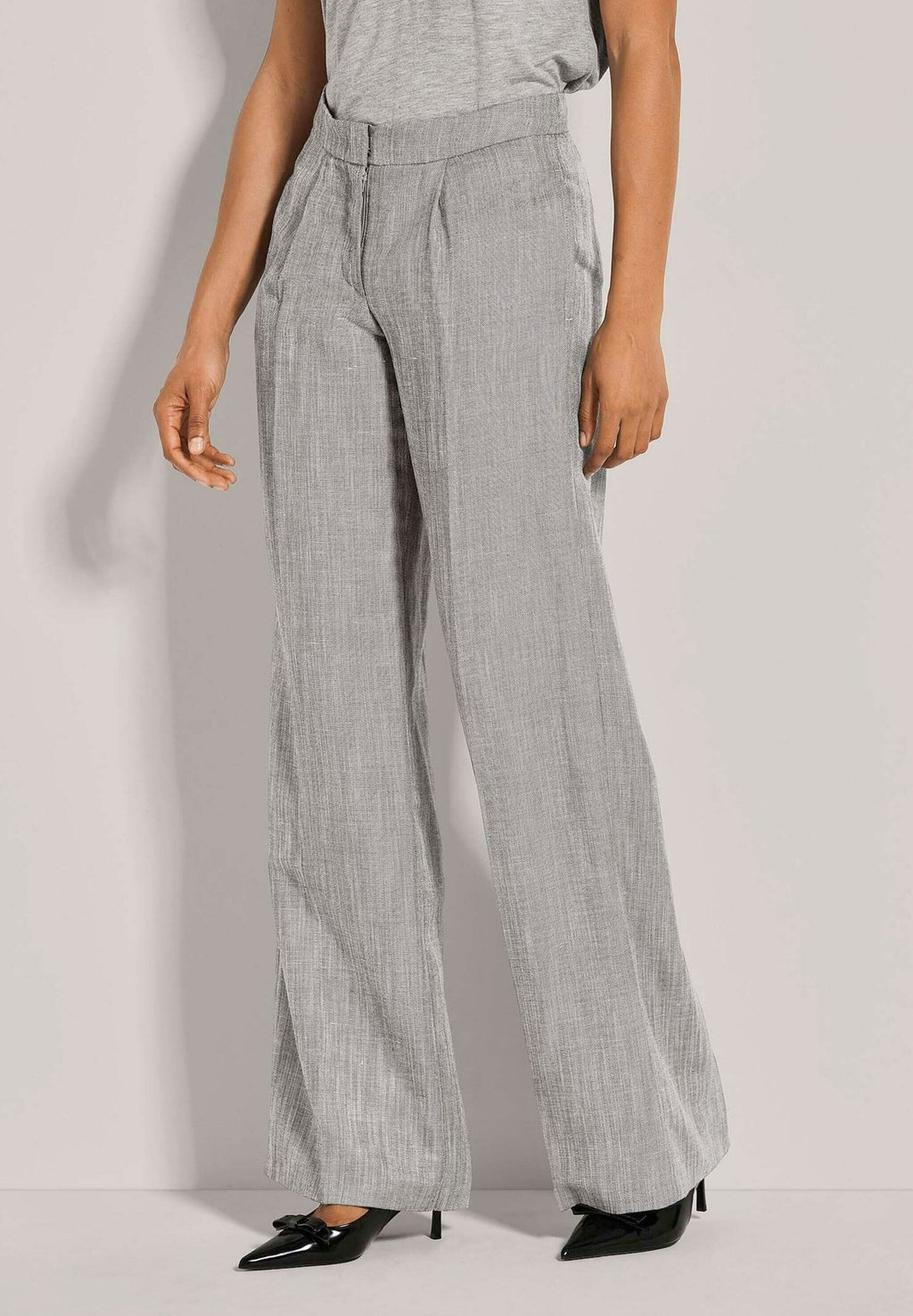 Брюки WEITE MIT BÜGEL MADELEINE, серый 
Брюки WEITE MIT BÜGEL MADELEINE, серый