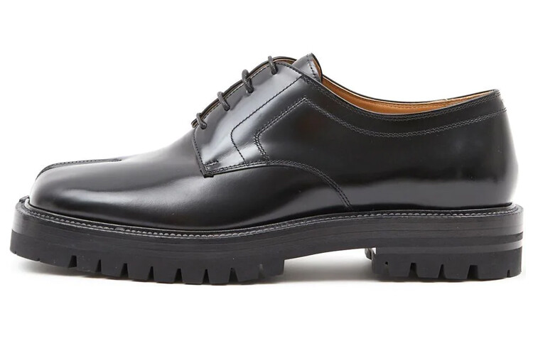 Туфли-дерби кожаные Maison Margiela Tabi, черный
Туфли-дерби кожаные Maison Margiela Tabi, черный