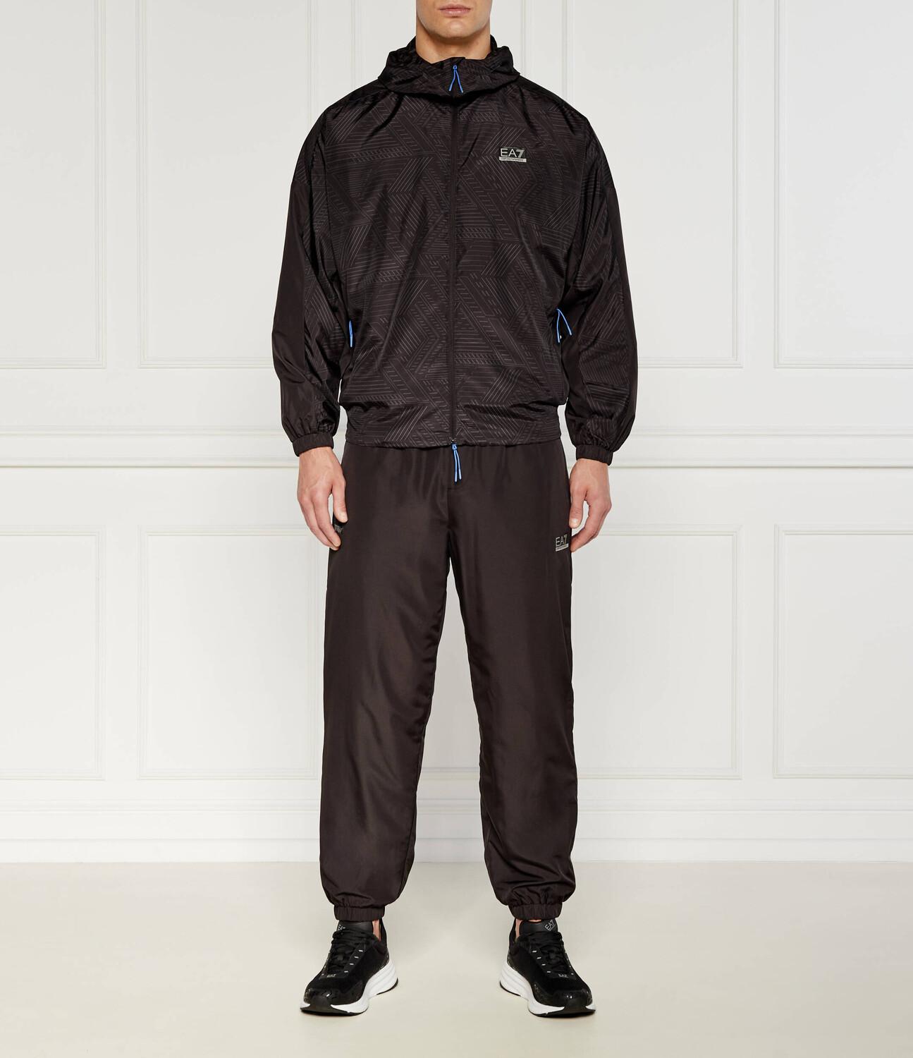 Спортивный костюм EA7 Regular Fit, черный
Спортивный костюм EA7 Regular Fit, черный