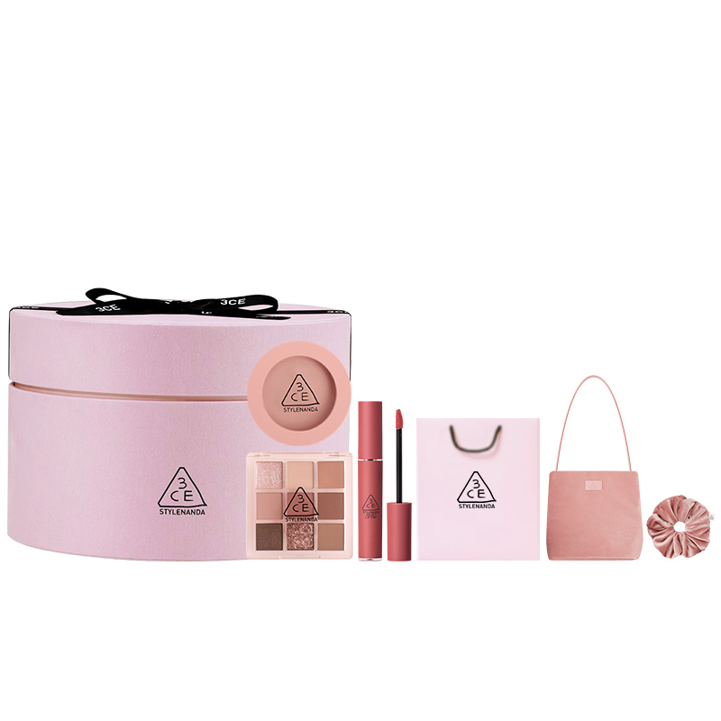 Набор косметики full of love легко растушевывается натуральный 3CE
Набор косметики full of love легко растушевывается натуральный 3CE