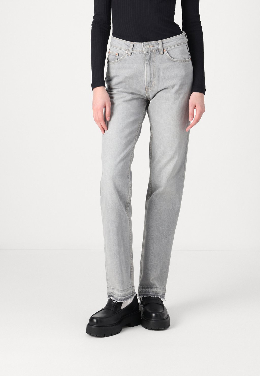 Джинсы прямого кроя FULL LENGTH TALL Gina Tricot Tall, серый
Джинсы прямого кроя FULL LENGTH TALL Gina Tricot Tall, серый