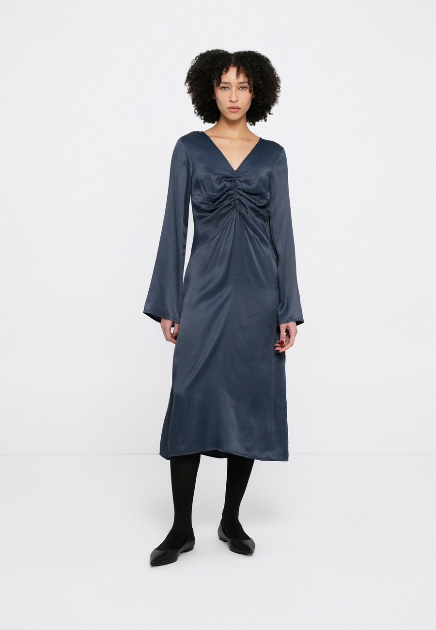 Платье 2nd Day GRITT, Flint Stone/Blue
Платье 2nd Day GRITT, Flint Stone/Blue