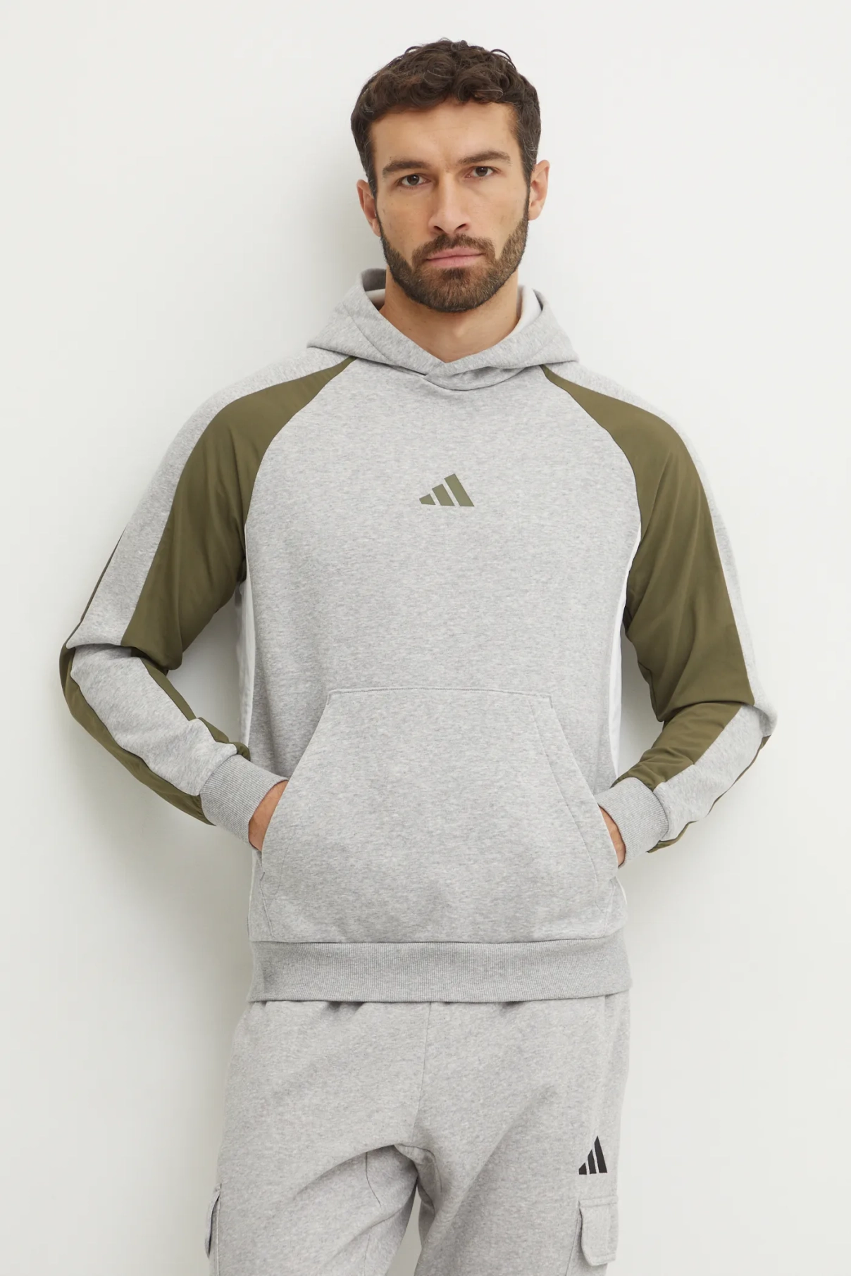 Толстовка Essential Colorblock adidas, серый
Толстовка Essential Colorblock adidas, серый