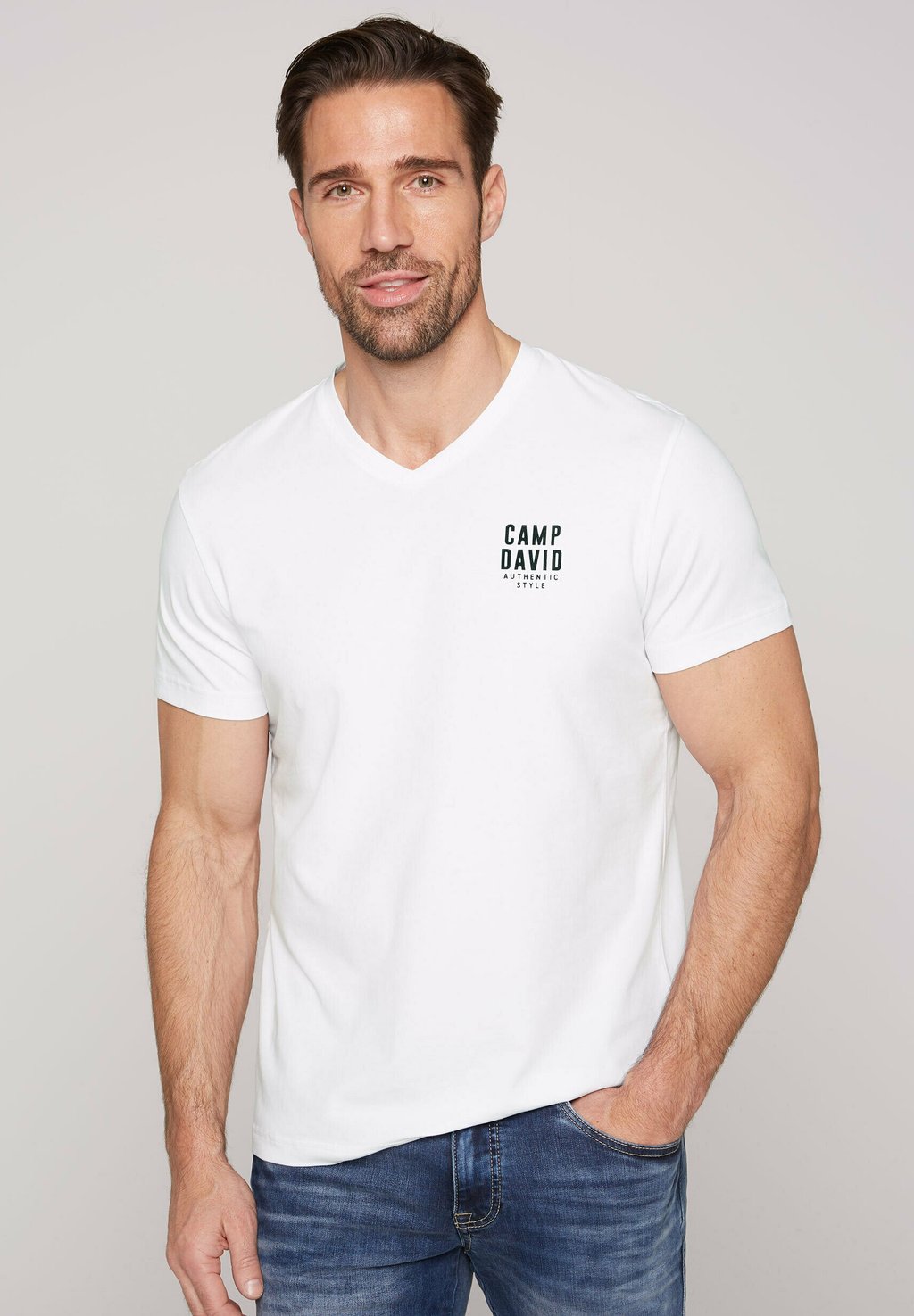 Футболка с принтом Camp David, белый
Футболка с принтом Camp David, белый