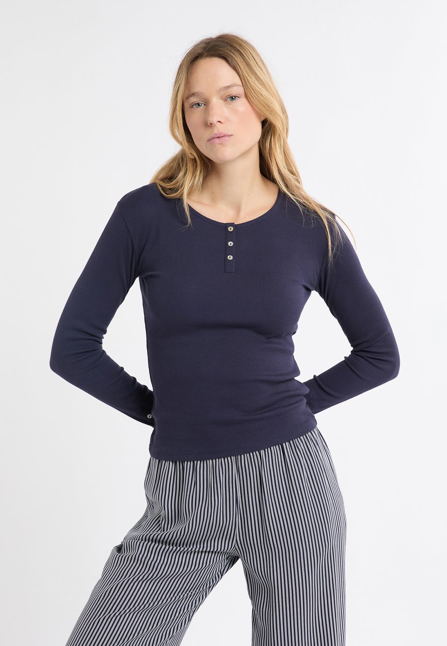 Пижамный топ Etam HOLGA, Dark Blue
Пижамный топ Etam HOLGA, Dark Blue