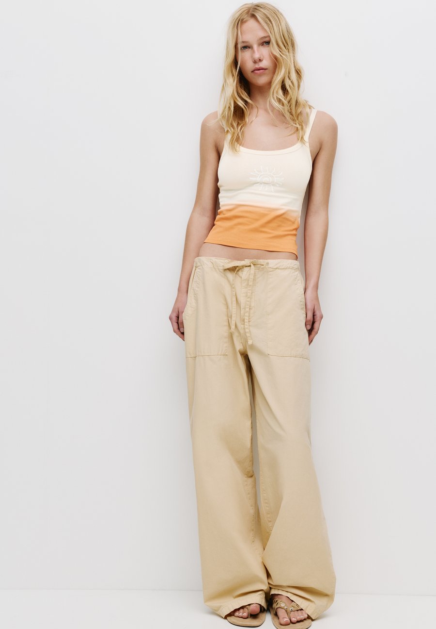 Топ PULL&BEAR Top, Orange
Топ PULL&BEAR Top, Orange