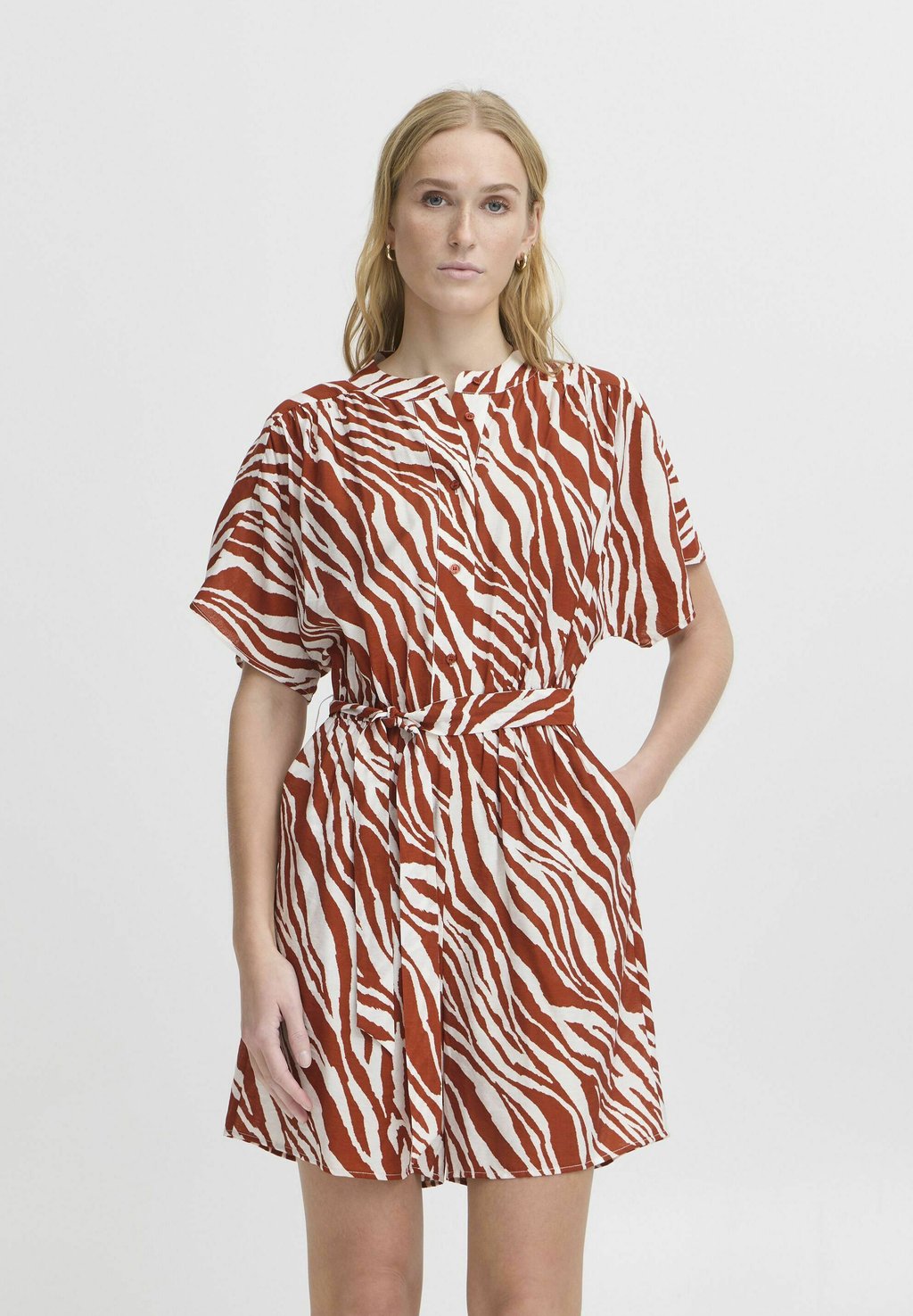 Комбинезон IHYARDEEN ICHI, красный 
Комбинезон IHYARDEEN ICHI, красный