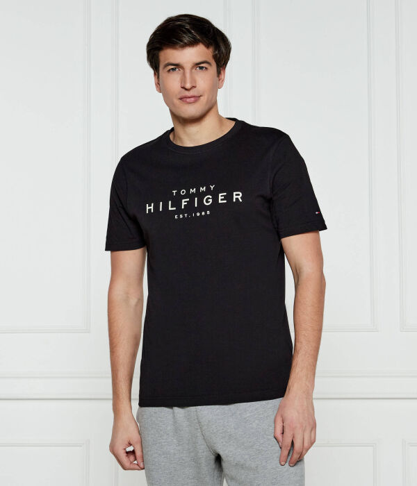 Футболка Tommy Hilfiger хлопковая с надписью, черный
Футболка Tommy Hilfiger хлопковая с надписью, черный
