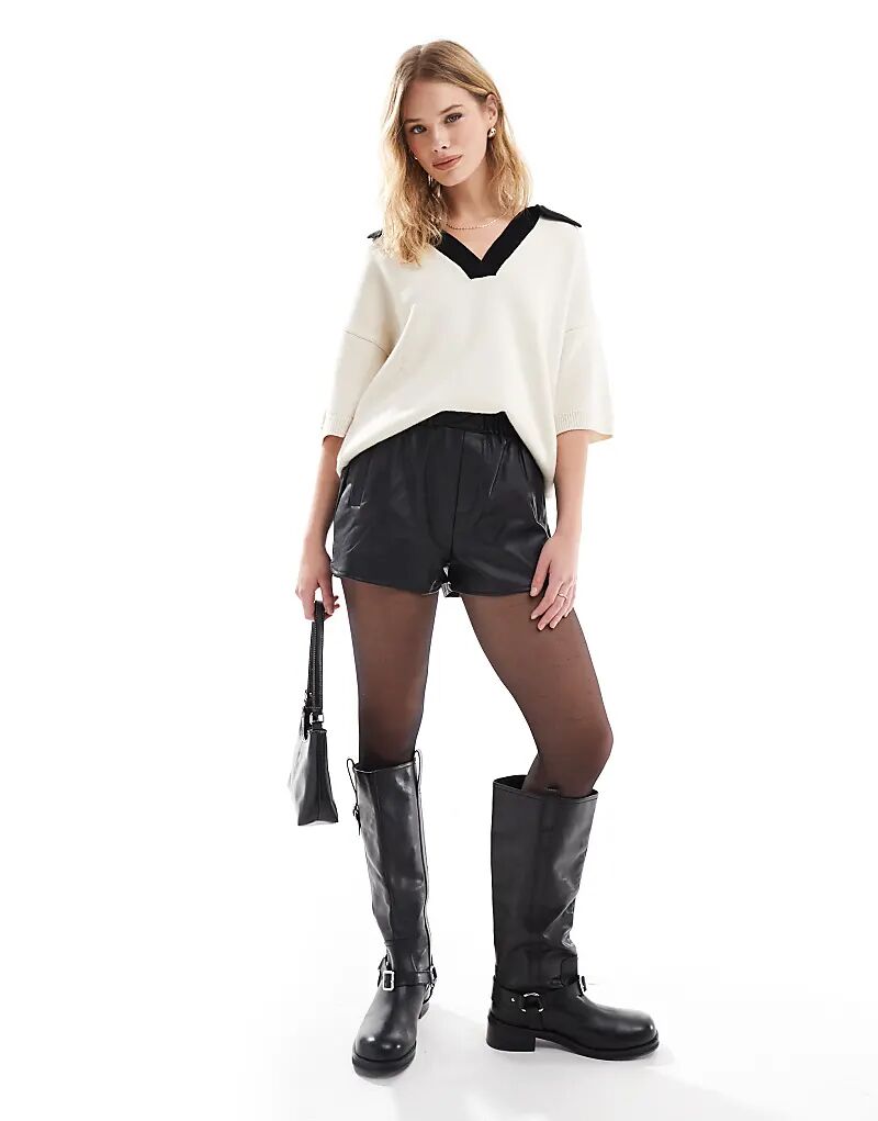 Шорты-боксеры из искусственной кожи черного цвета ASOS DESIGN
Шорты-боксеры из искусственной кожи черного цвета ASOS DESIGN