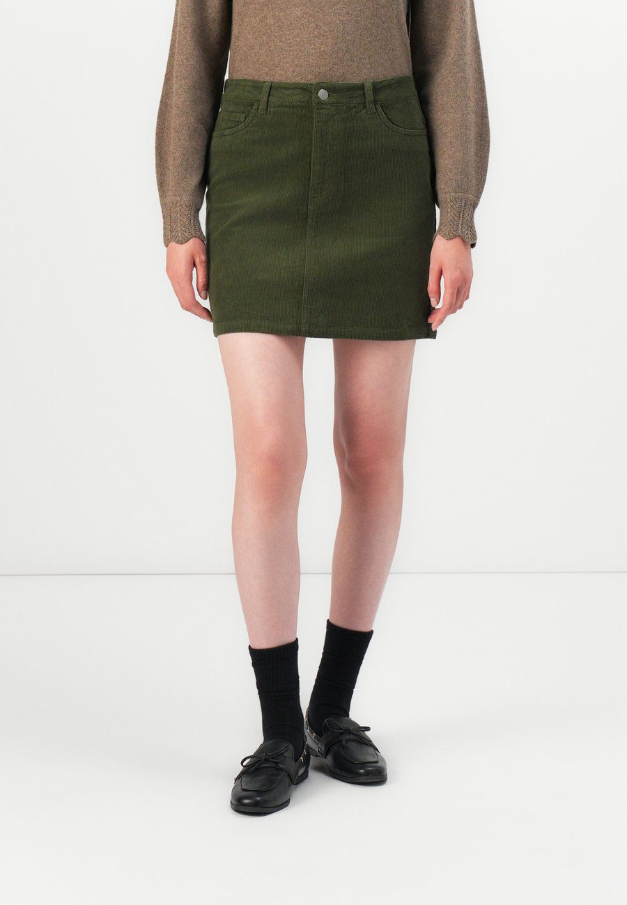 Юбка JDY JDYSALONE SHORT SKIRT, Forest Night/Dark Green
Юбка JDY JDYSALONE SHORT SKIRT, Forest Night/Dark Green