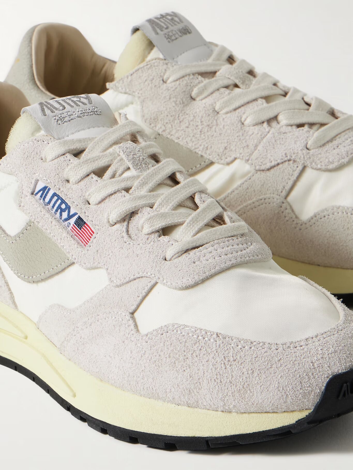 Кроссовки Reelwind Low из замши и ракушки AUTRY, серый
Кроссовки Reelwind Low из замши и ракушки AUTRY, серый