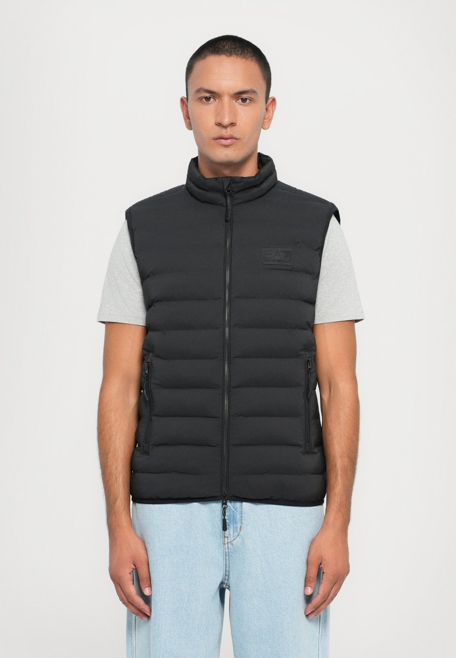 Куртка EA7 Emporio Armani MOUNTAIN ECO MEDIUM, Black
Куртка EA7 Emporio Armani MOUNTAIN ECO MEDIUM, Black