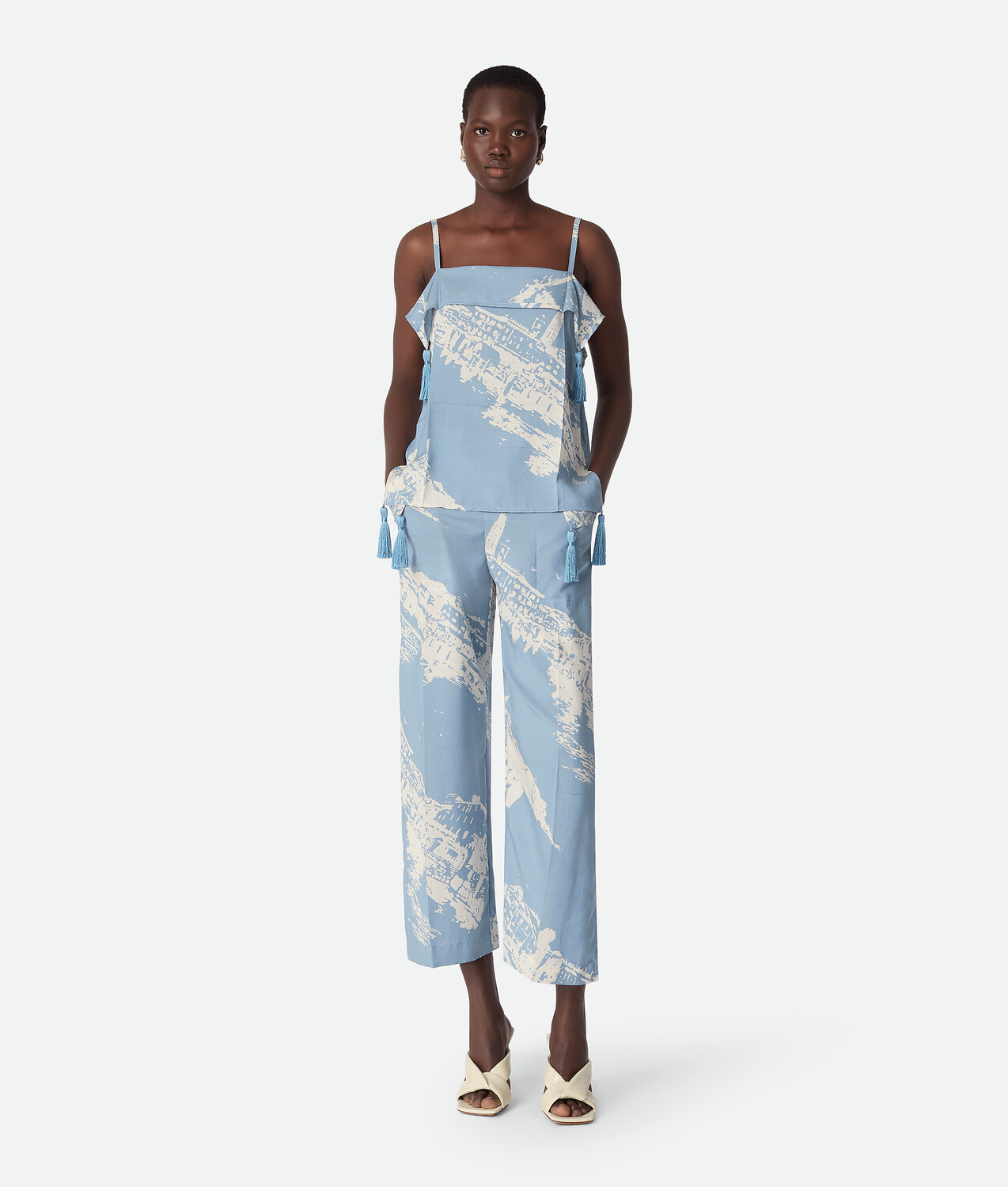 Italian postcard silk top BOTTEGA VENETA, синий/голубой
Italian postcard silk top BOTTEGA VENETA, синий/голубой