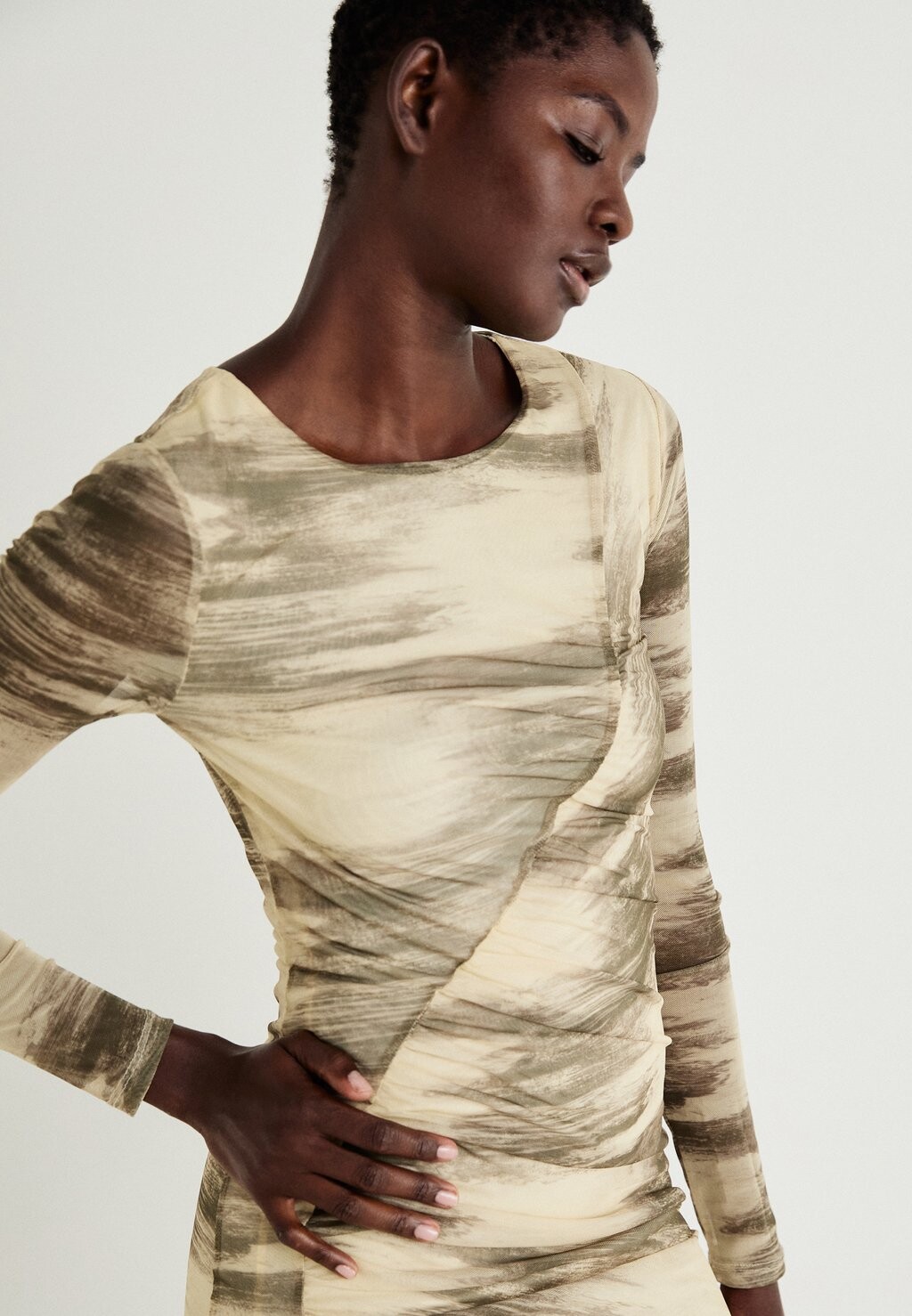 Платье свободного кроя NMLESLEY RUCHING SHORT DRESS Noisy May, темно-коричневый
Платье свободного кроя NMLESLEY RUCHING SHORT DRESS Noisy May, темно-коричневый