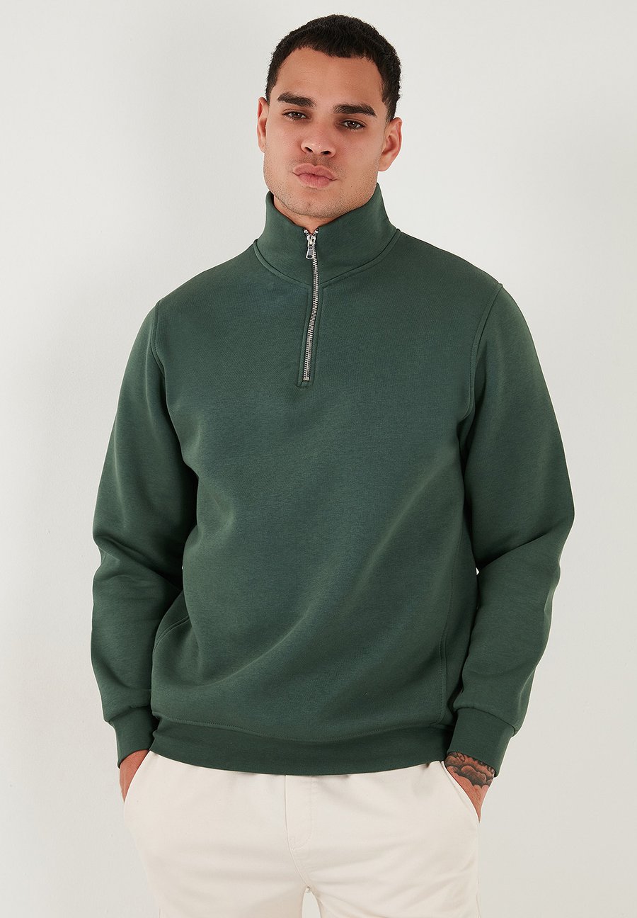 Толстовка Buratti REGULAR FIT, Dark Green Melange/Dark Green
Толстовка Buratti REGULAR FIT, Dark Green Melange/Dark Green