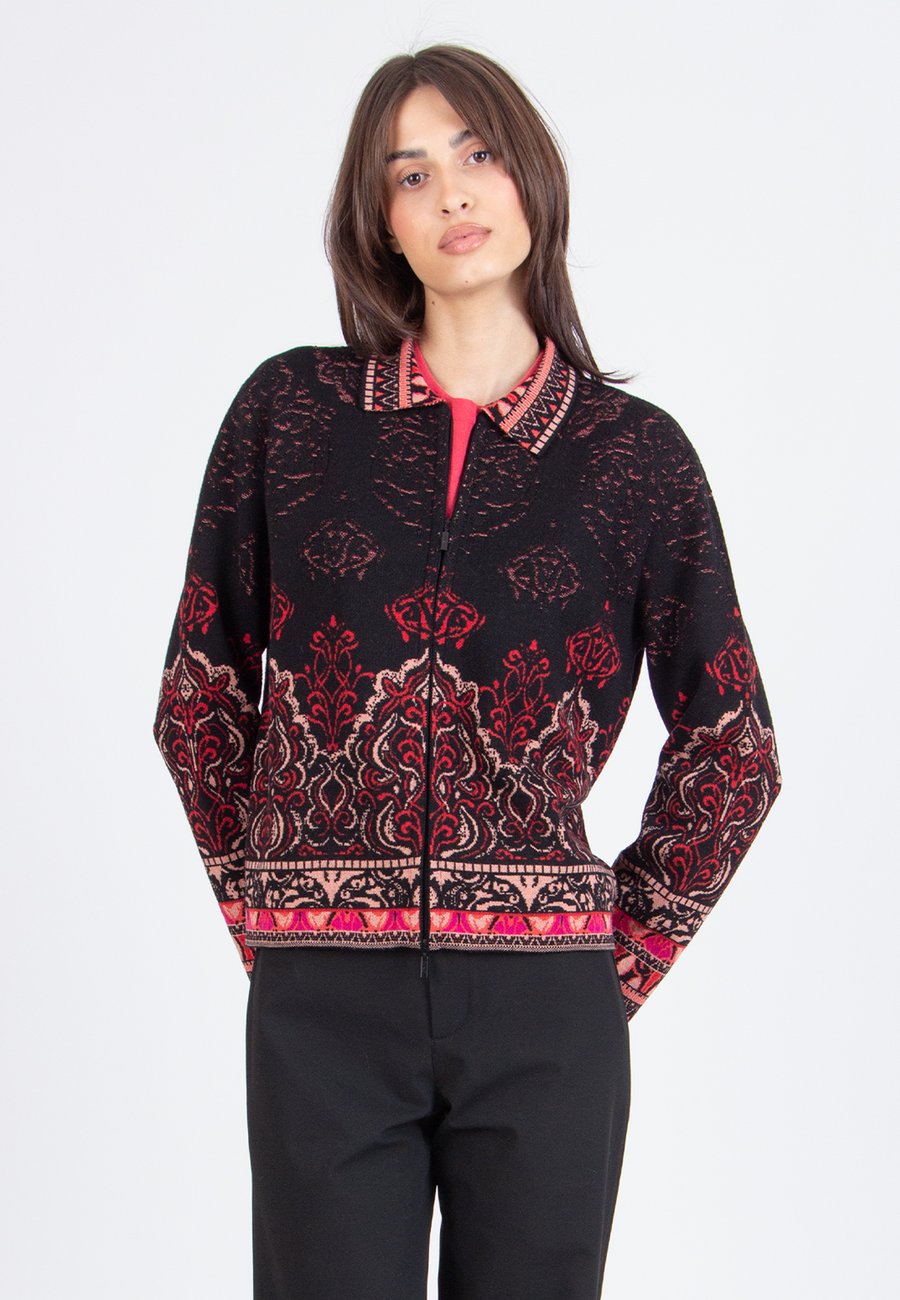 Кардиган Ivko JACQUARD ORNAMENT PATTERN, Chocolate Black/Black
Кардиган Ivko JACQUARD ORNAMENT PATTERN, Chocolate Black/Black
