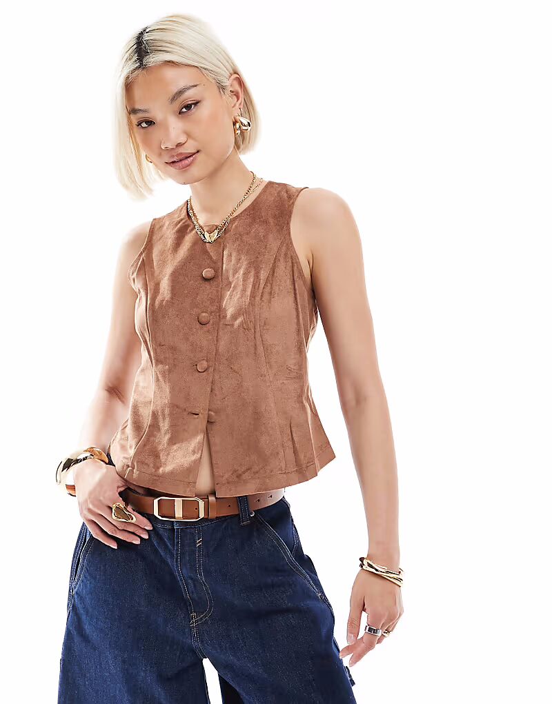 Жилет New Look из замши коричневого цвета 
Жилет New Look из замши коричневого цвета