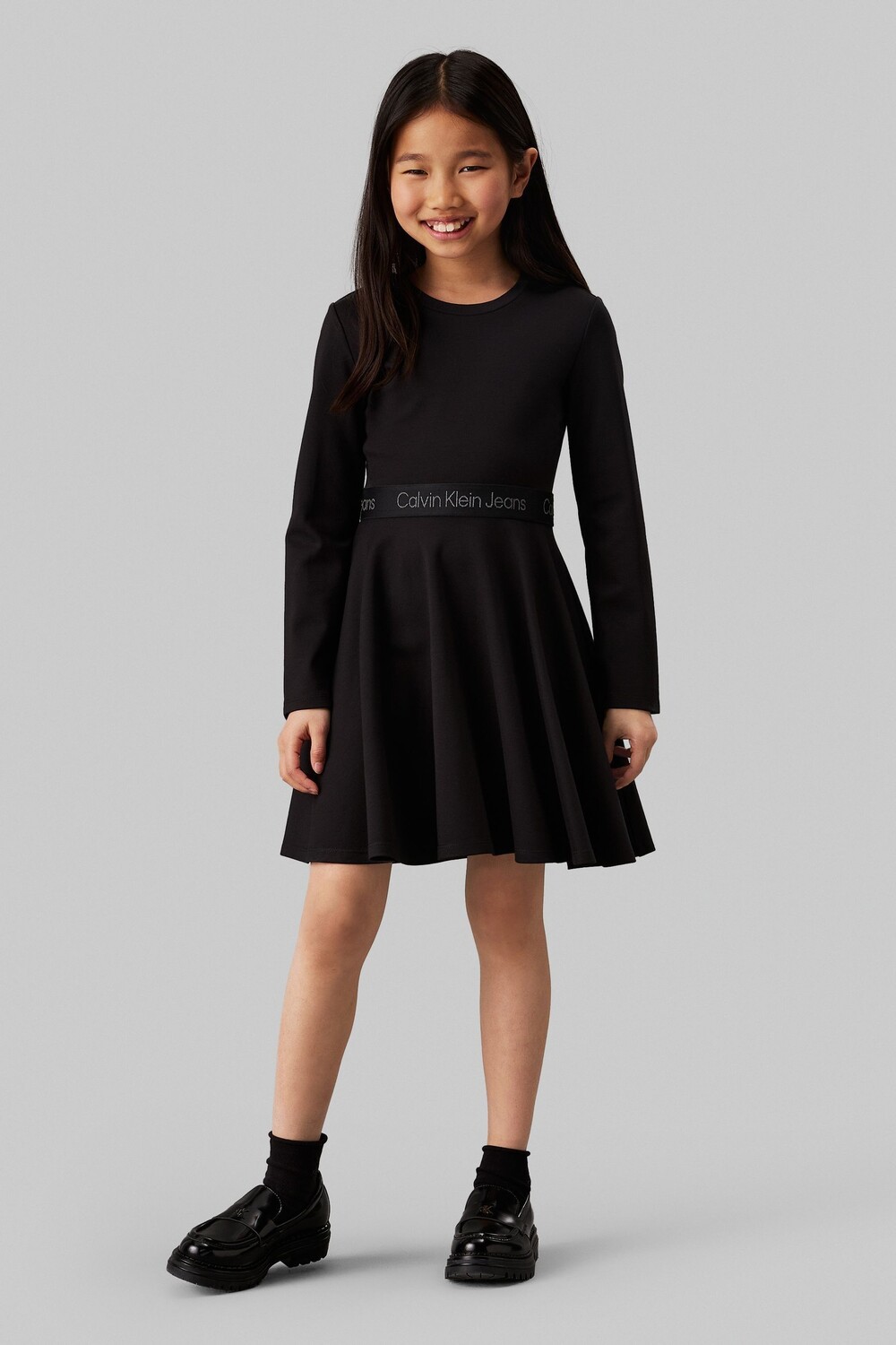 Платье punto с длинными рукавами и логотипом на ленте Calvin Klein, черный
Платье punto с длинными рукавами и логотипом на ленте Calvin Klein, черный