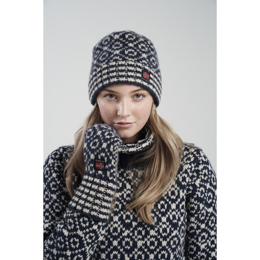 BLACK DIAMOND Толстовка СВАЛЬБАРДСКАЯ ШЕРСТЯНАЯ ВАРЕЧКА
BLACK DIAMOND Толстовка СВАЛЬБАРДСКАЯ ШЕРСТЯНАЯ ВАРЕЧКА