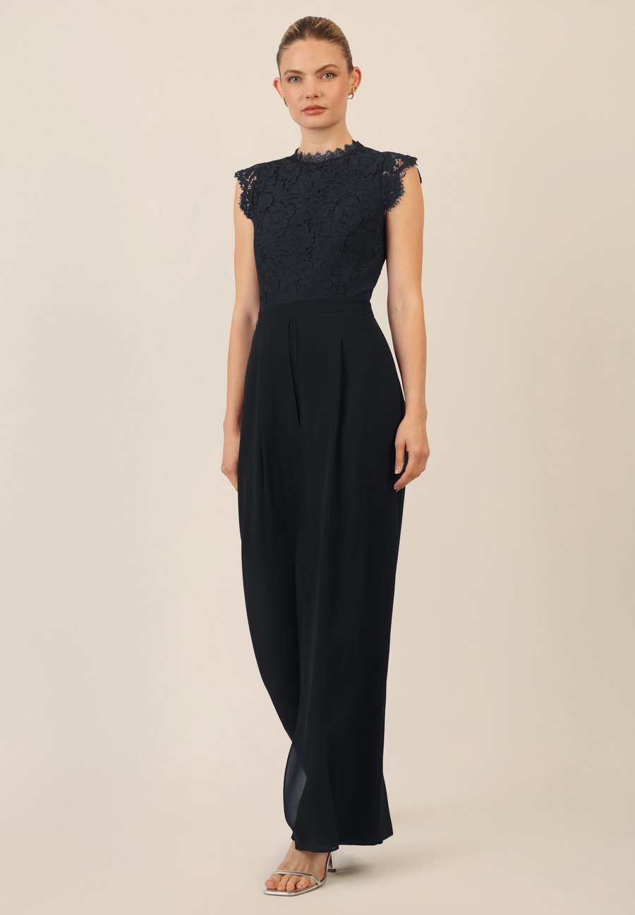 Комбинезон Apart Jumpsuit, Schwarz/Black
Комбинезон Apart Jumpsuit, Schwarz/Black