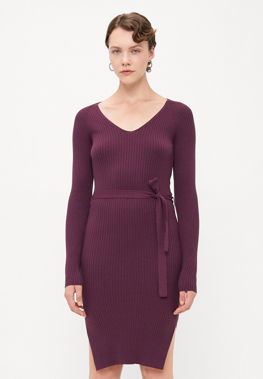 Платье Vero Moda Tall VMSABA V NECK BELT DRESS, Winetasting/Bordeaux
Платье Vero Moda Tall VMSABA V NECK BELT DRESS, Winetasting/Bordeaux