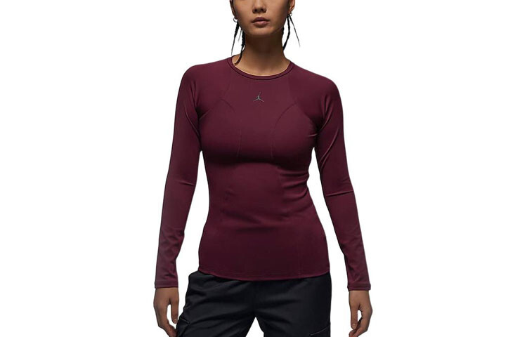 Футболка женская темно-красная Jordan
Футболка женская темно-красная Jordan