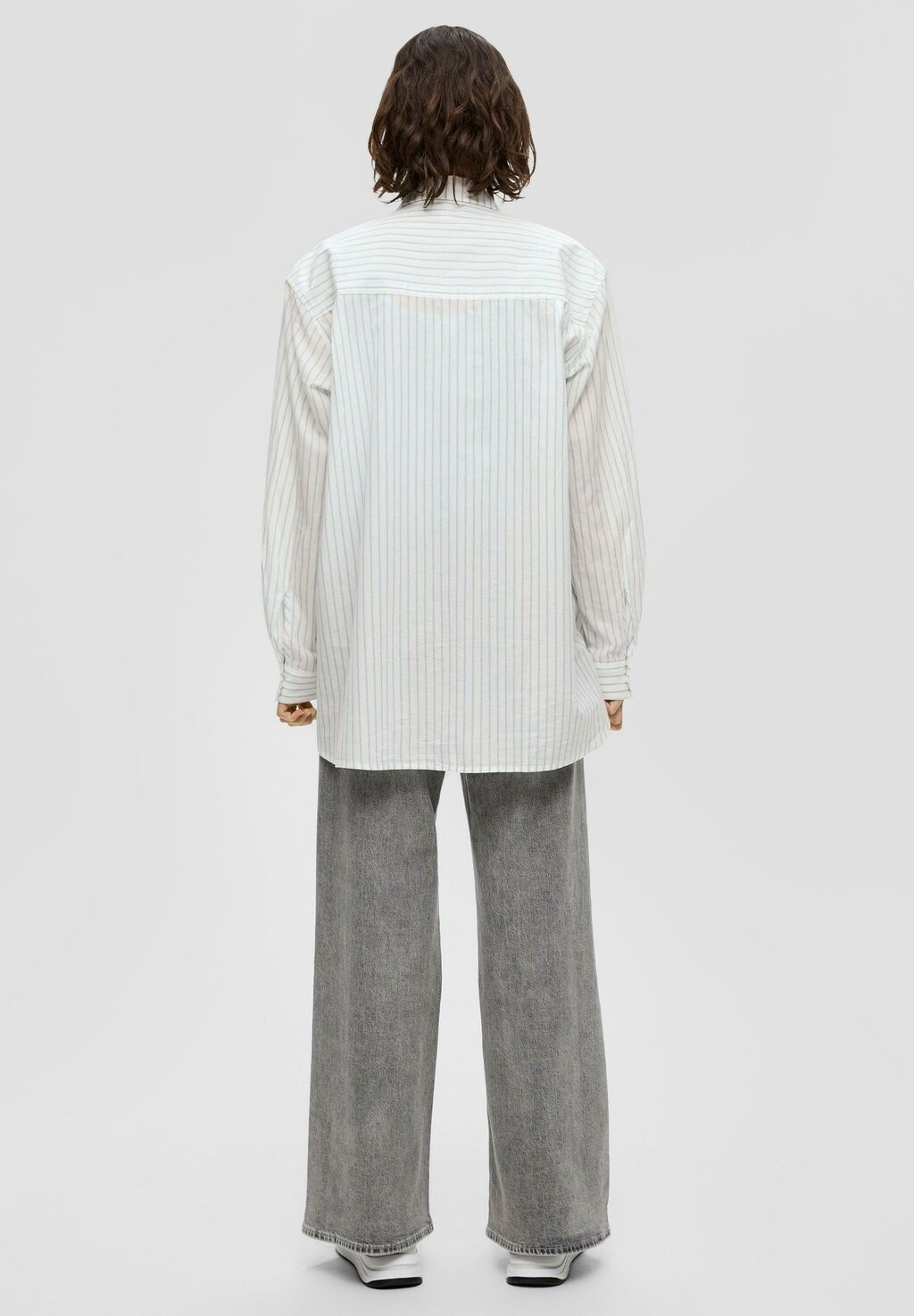 Рубашка-блузка MIT VERLÄNGERTEM RÜCKENSAUM QS, мята
Рубашка-блузка MIT VERLÄNGERTEM RÜCKENSAUM QS, мята