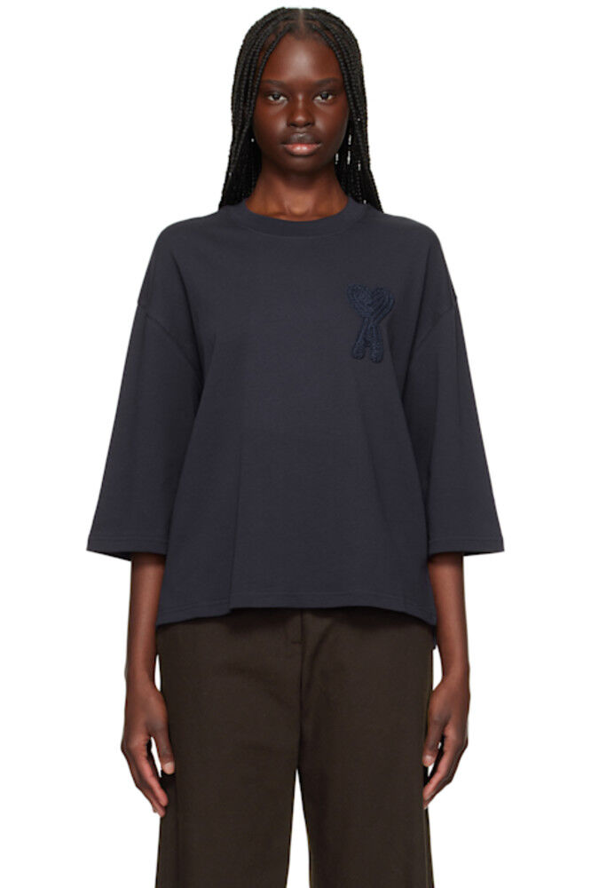 Темно-синяя хлопковая футболка с нашивкой Ami de Coeur AMI Paris
Темно-синяя хлопковая футболка с нашивкой Ami de Coeur AMI Paris