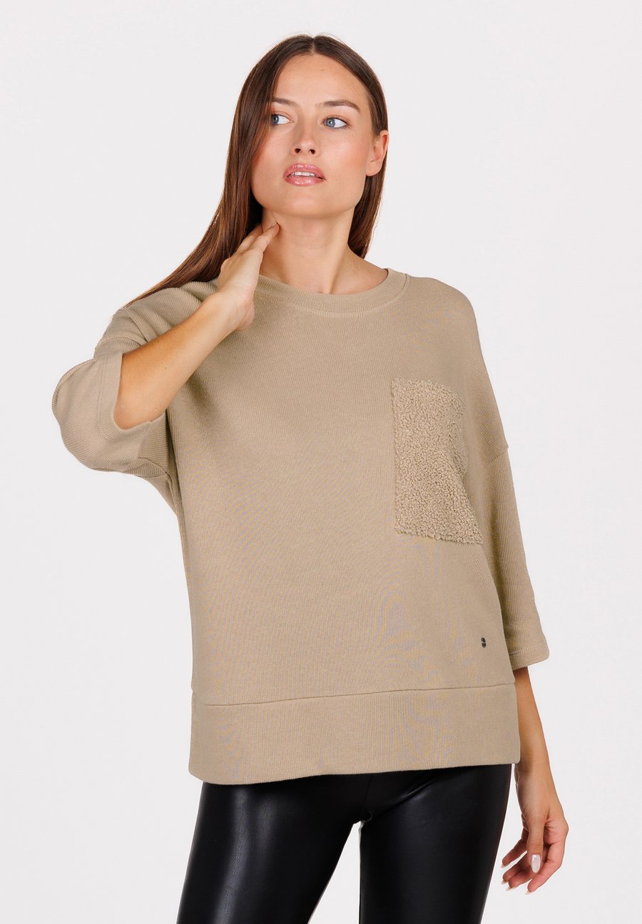 Джемпер Key Largo TILLY ROUND, Beige
Джемпер Key Largo TILLY ROUND, Beige