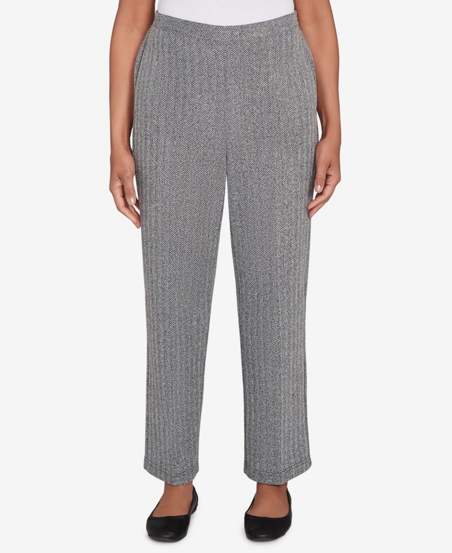 Женские брюки средней длины Jet Setter из трикотажа в елочку Alfred Dunner, Black/Ivory
Женские брюки средней длины Jet Setter из трикотажа в елочку Alfred Dunner, Black/Ivory