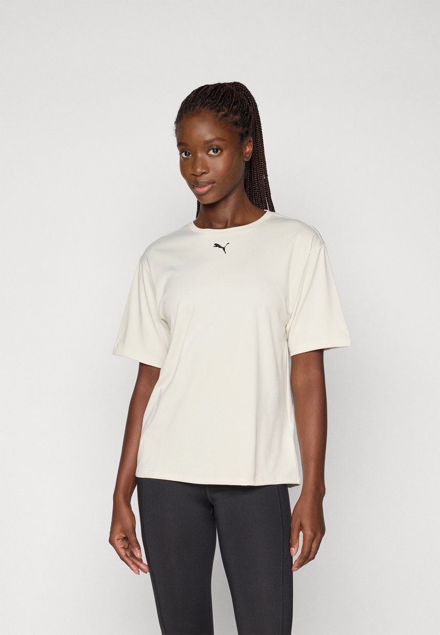 Футболка Puma ESSENTIAL RELAXED TEE, Alpine Snow/Off-White
Футболка Puma ESSENTIAL RELAXED TEE, Alpine Snow/Off-White
