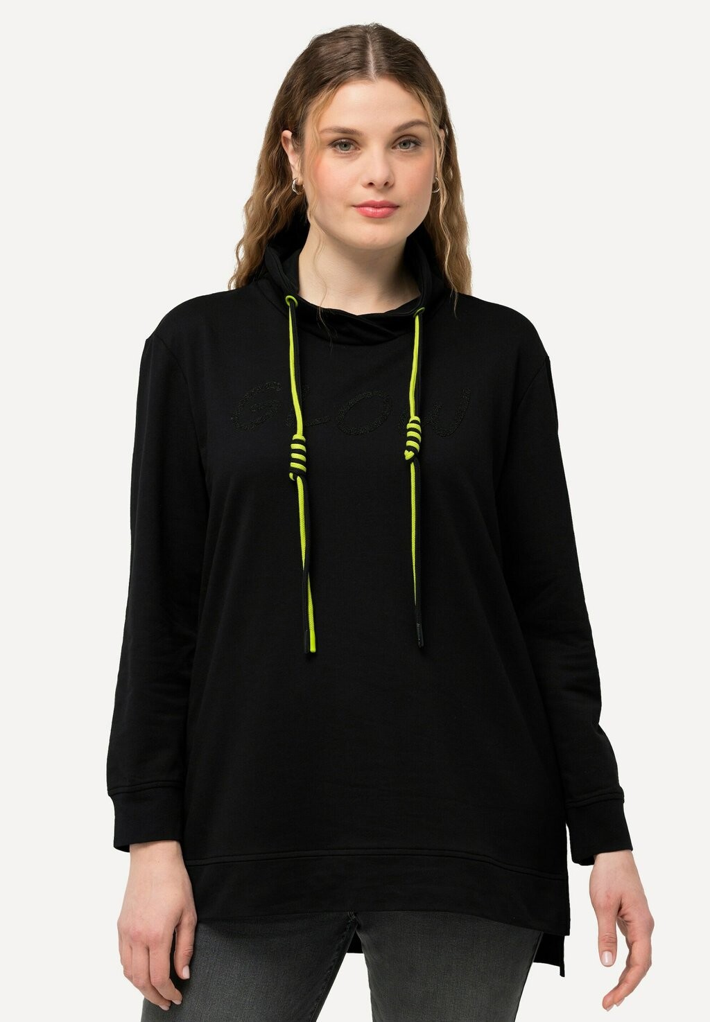 Толстовка с капюшоном GLOW LETTERED Ulla Popken, черный
Толстовка с капюшоном GLOW LETTERED Ulla Popken, черный