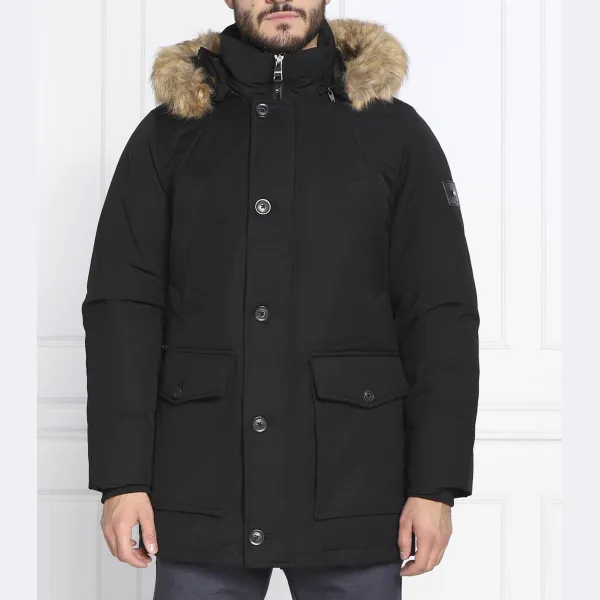 Пуховик стандартного кроя Tommy Hilfiger, черный 
Пуховик стандартного кроя Tommy Hilfiger, черный