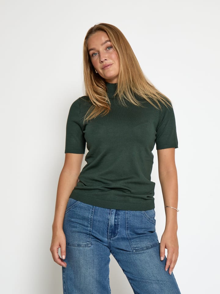 Футболка цвета Джунгли-зеленый minus
Футболка цвета Джунгли-зеленый minus