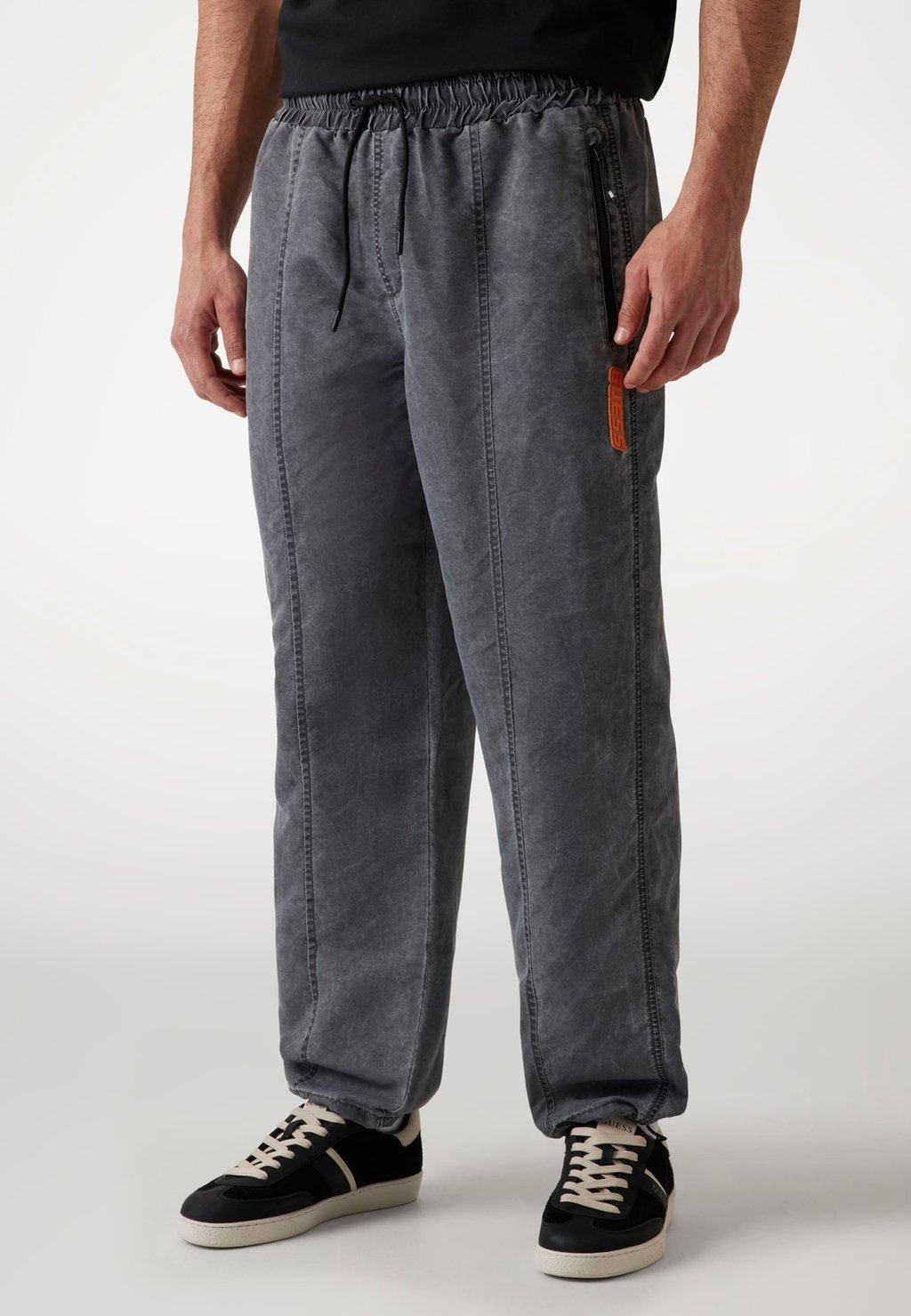 Джинсы свободного кроя Guess, черный
Джинсы свободного кроя Guess, черный