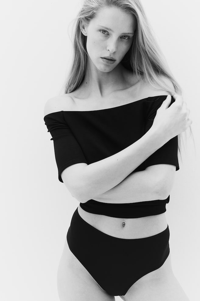 Упаковка из 3 трусиков-бразильских трусиков из микрофибры H&M, черный
Упаковка из 3 трусиков-бразильских трусиков из микрофибры H&M, черный