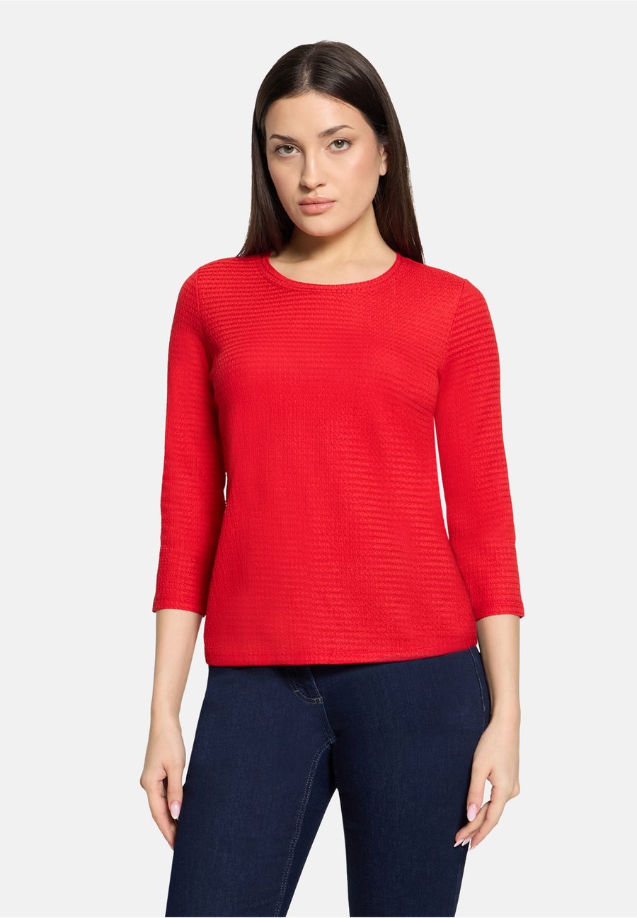 Топ Betty Barclay MIT RUNDHALSAUSSCHNITT STRUKTUR, High Risk Red/Red
Топ Betty Barclay MIT RUNDHALSAUSSCHNITT STRUKTUR, High Risk Red/Red