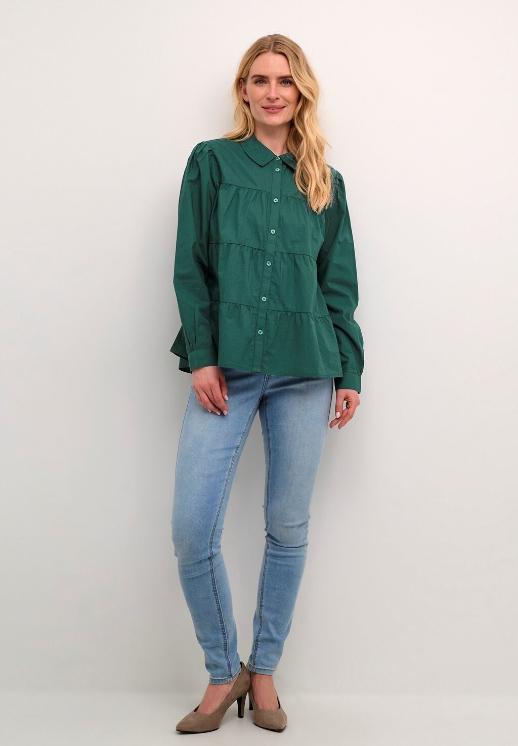 Блузка на пуговицах MALINKA Cream, бирюзовый
Блузка на пуговицах MALINKA Cream, бирюзовый