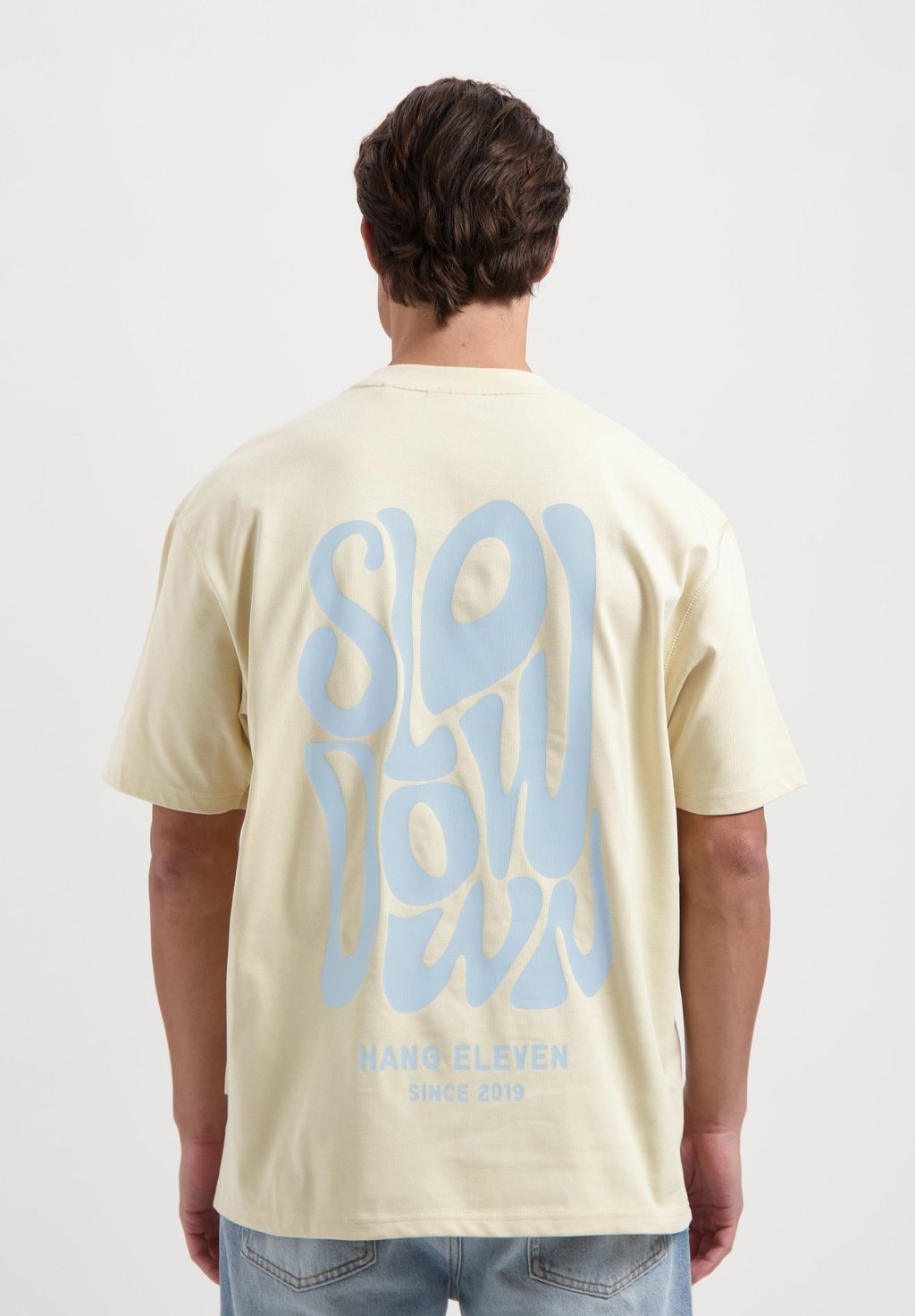 Футболка с принтом HANG ELEVEN, песочный
Футболка с принтом HANG ELEVEN, песочный