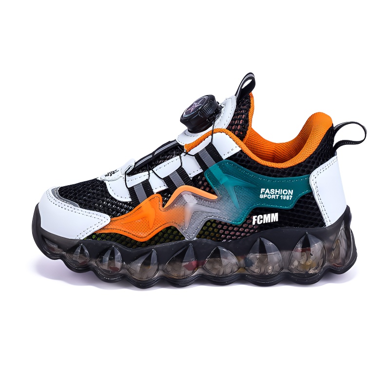 Дышащие кроссовки для бега для детей FCMM, черный/оранжевый
Дышащие кроссовки для бега для детей FCMM, черный/оранжевый