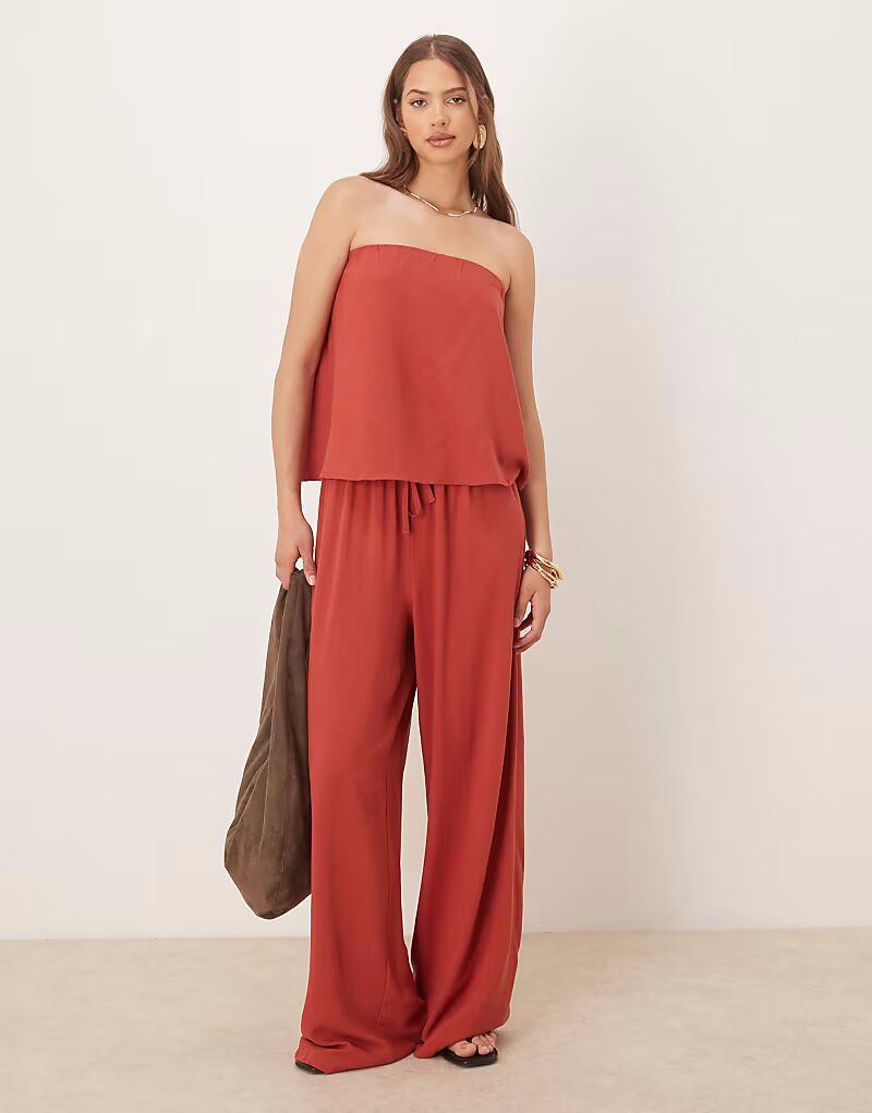 Брюки ASOS DESIGN из льняной смеси, застегивающиеся на застежку, цвета ржавчины
Брюки ASOS DESIGN из льняной смеси, застегивающиеся на застежку, цвета ржавчины