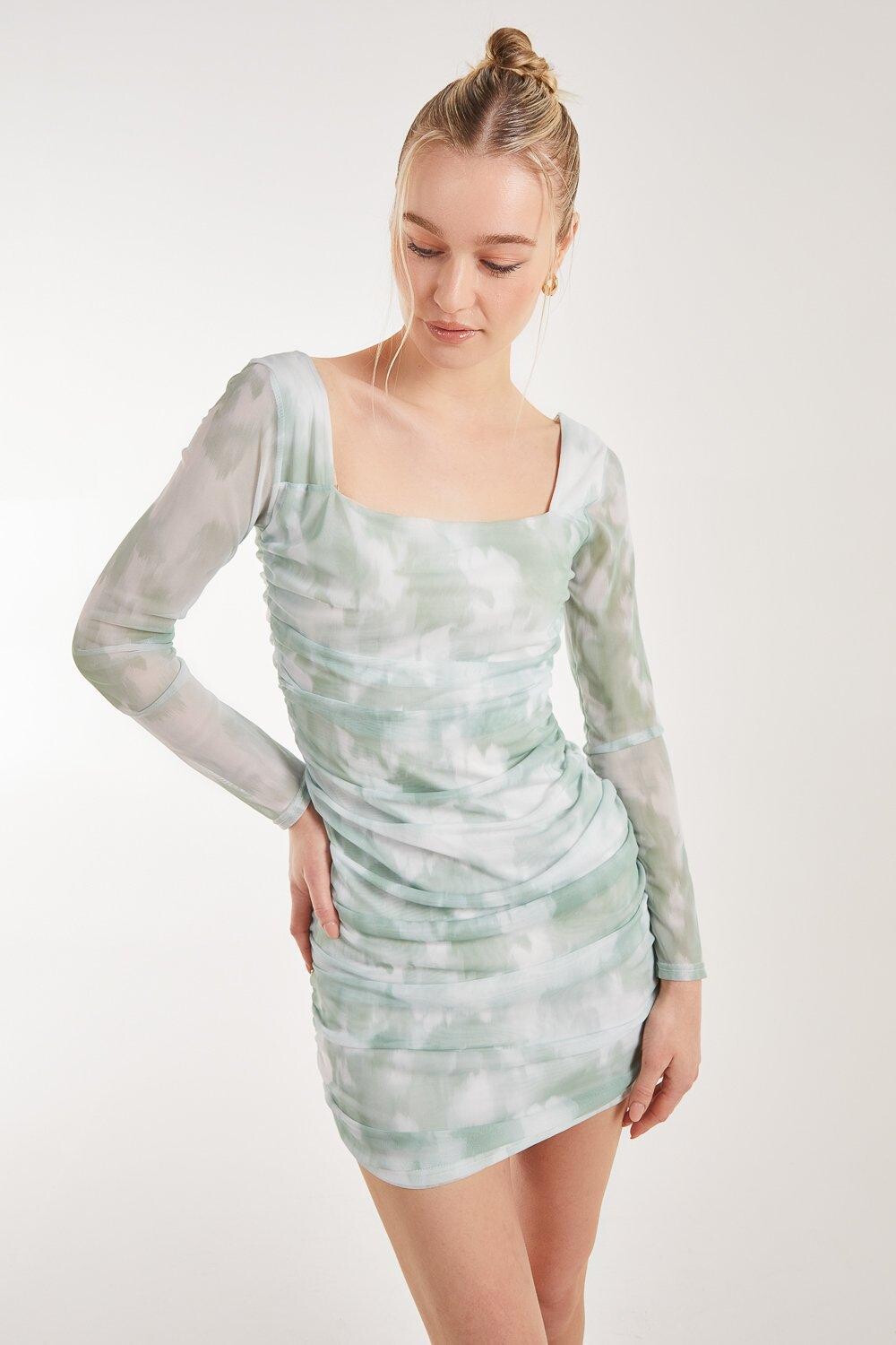 Мини-платье с длинными рукавами и мягким принтом Pink Vanilla, зеленый
Мини-платье с длинными рукавами и мягким принтом Pink Vanilla, зеленый