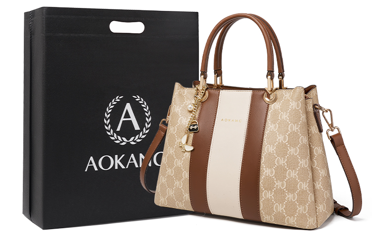 Сумка Lady Dior из ПВХ, женская сумка-тоут, через плечо, кроссбоди Tubas цвета кофе с молоком/глянцево-зеленая AOKANG, глянцево-зеленая 
Сумка Lady Dior из ПВХ, женская сумка-тоут, через плечо, кроссбоди Tubas цвета кофе с молоком/глянцево-зеленая AOKANG, глянцево-зеленая